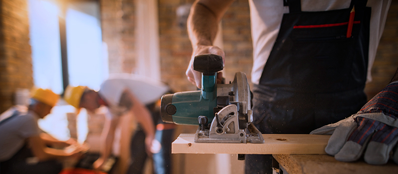 Tips for Artisan Contractors Who Need General Liability Insurance and Commercial Auto Insurance